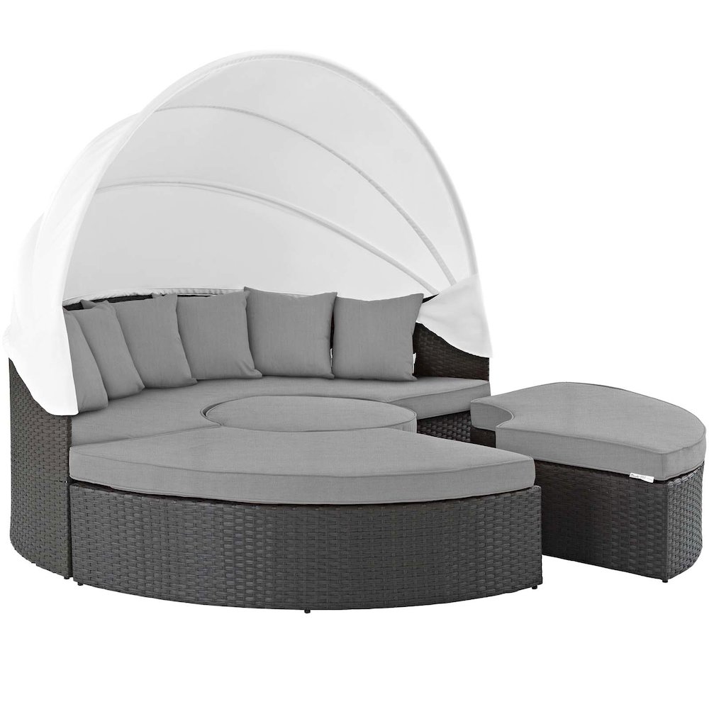 Sojourn Outdoor Patio Sunbrella Daybed. Picture 2