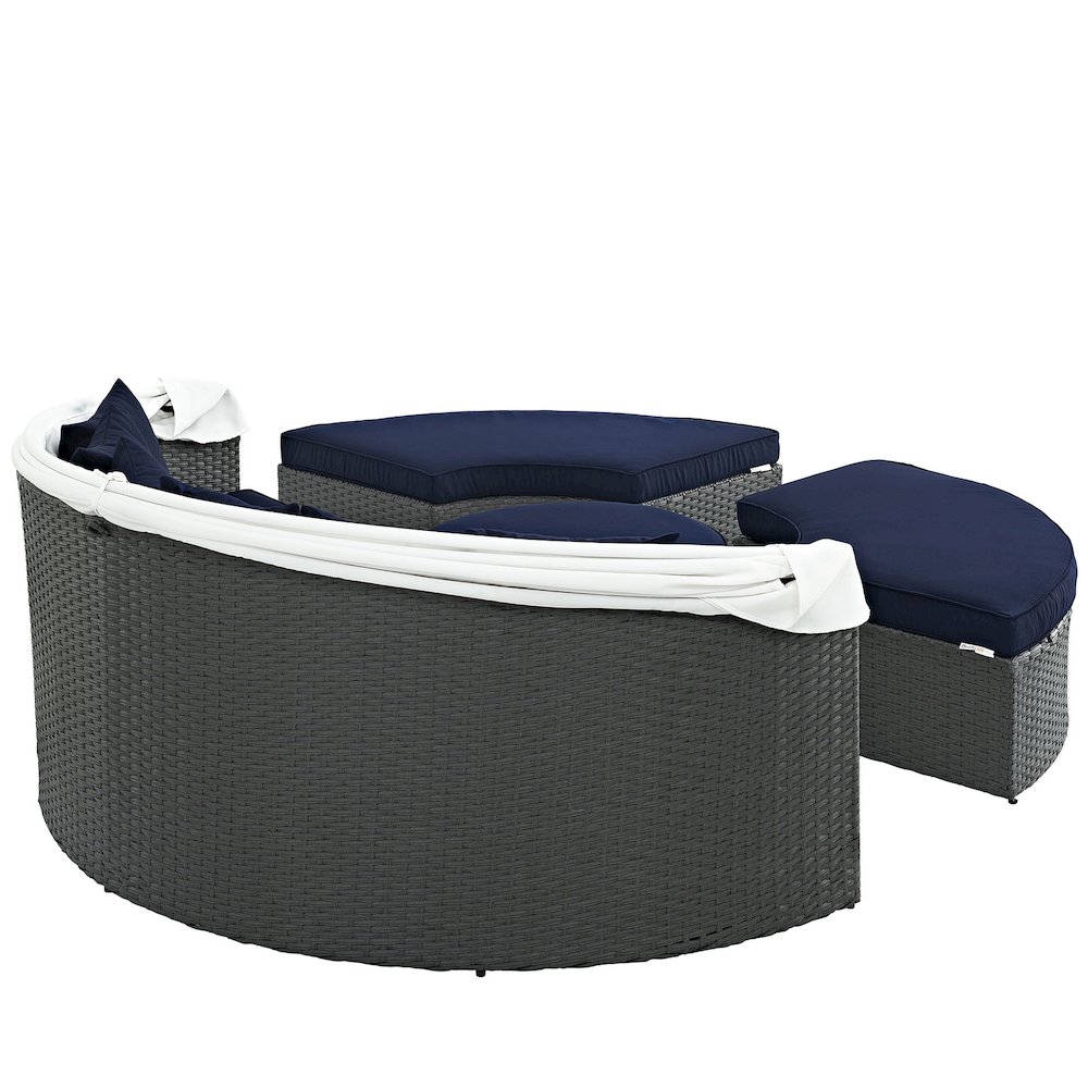 Sojourn Outdoor Patio Sunbrella Daybed. Picture 3