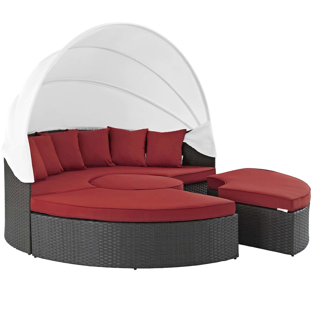 Sojourn Outdoor Patio Sunbrella Daybed. Picture 2