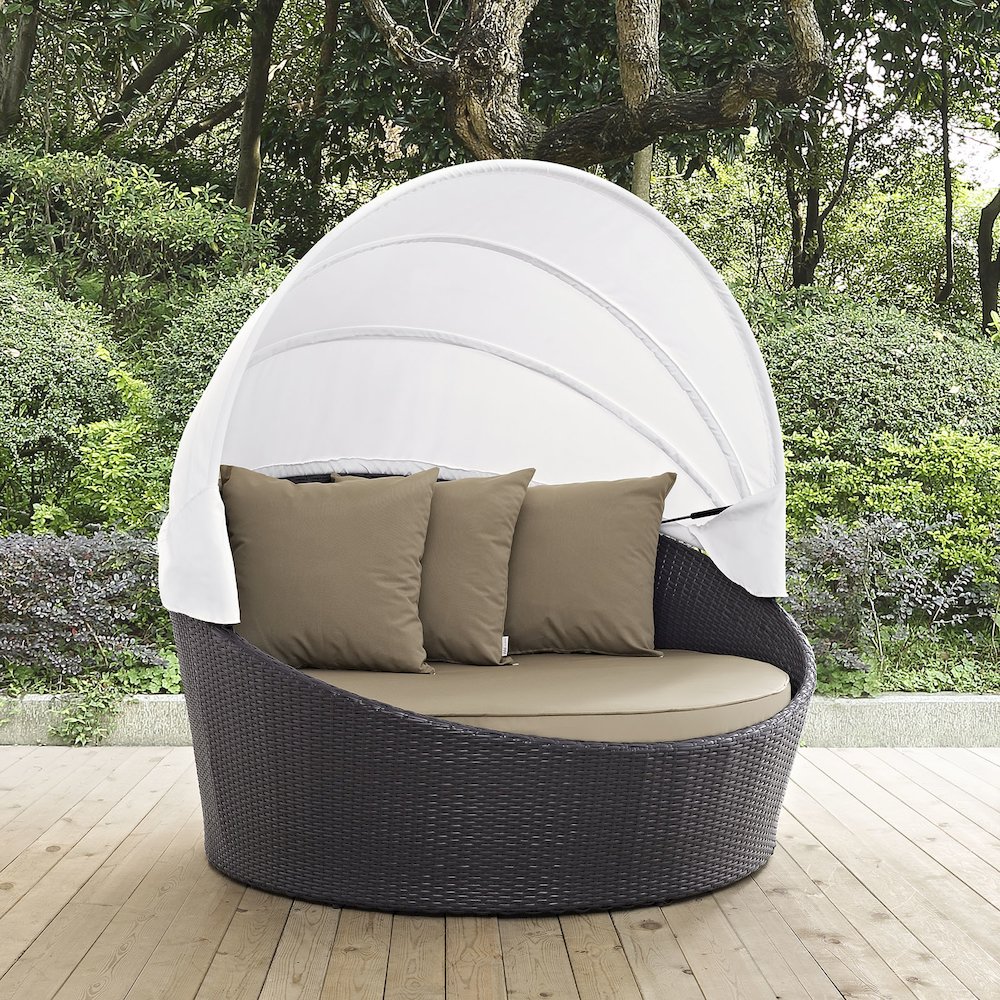 Convene Canopy Outdoor Patio Daybed. Picture 4