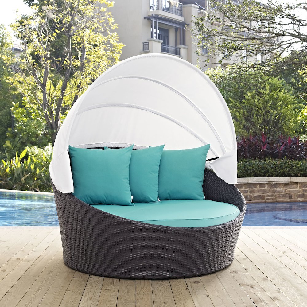 Convene Canopy Outdoor Patio Daybed. Picture 4