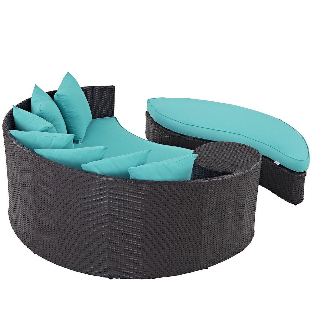 Convene Outdoor Patio Daybed. Picture 2