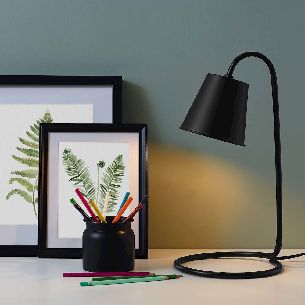 Proclaim Metal Table Lamp. Picture 4