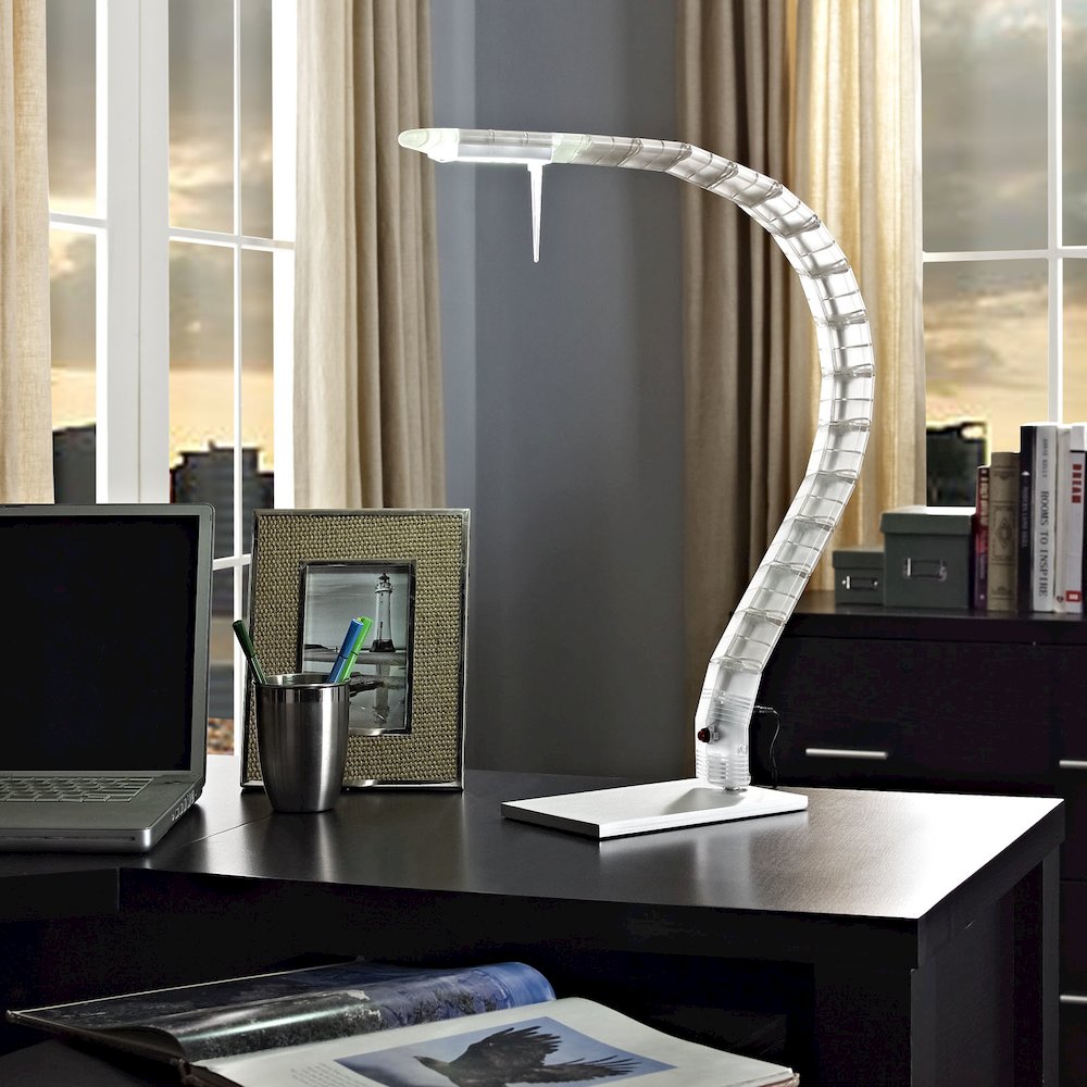 Inspect Table Lamp. Picture 4