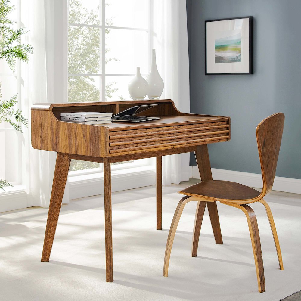 Render Writing Desk. Picture 7