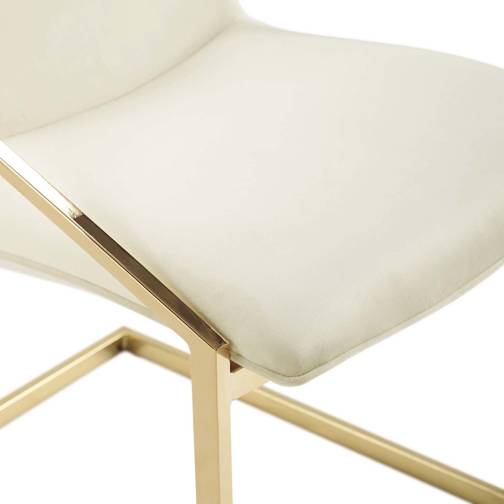 Pitch Performance Velvet Dining Armchair. Picture 6