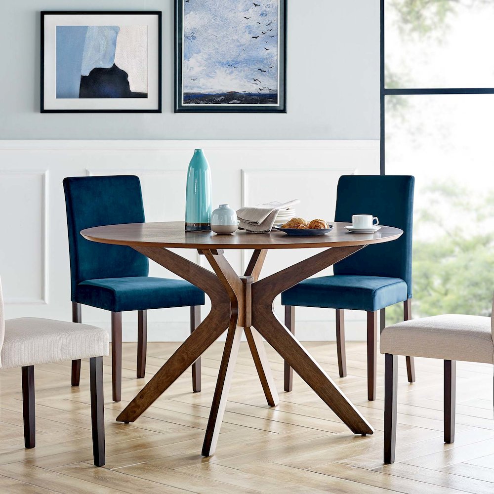 Crossroads 47" Round Wood Dining Table. Picture 8