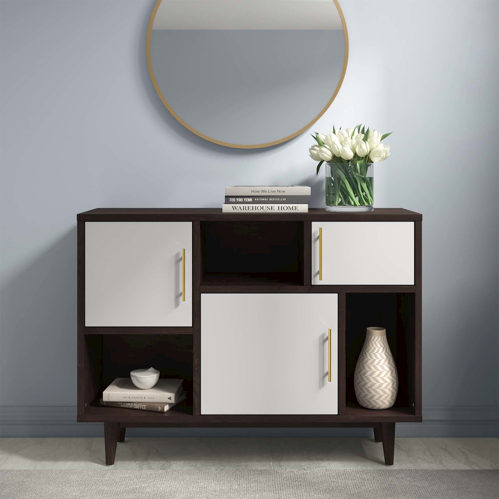 Daxton Display Stand. Picture 6