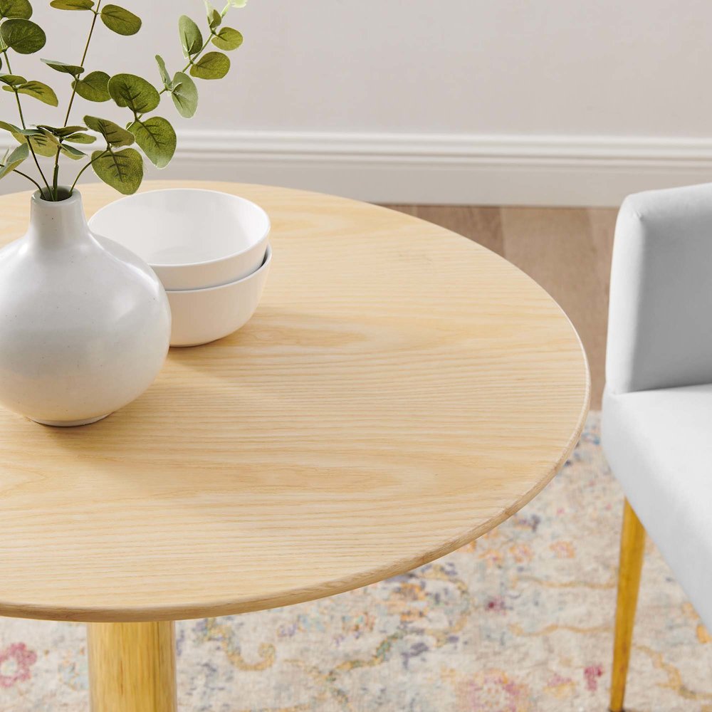 Verne 28" Dining Table. Picture 6