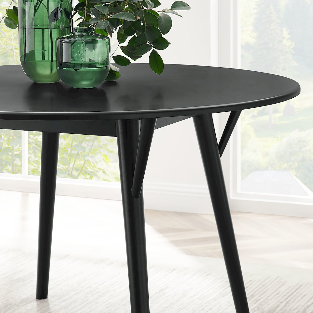 Gallant 47" Round Dining Table. Picture 7