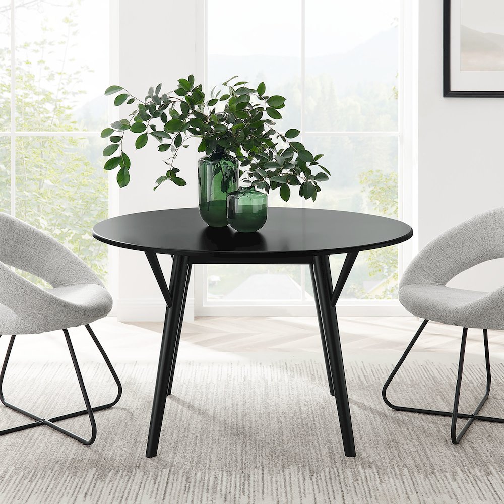 Gallant 47" Round Dining Table. Picture 5