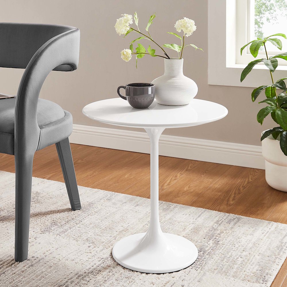 Lippa 20" Round Wood Side Table. Picture 6