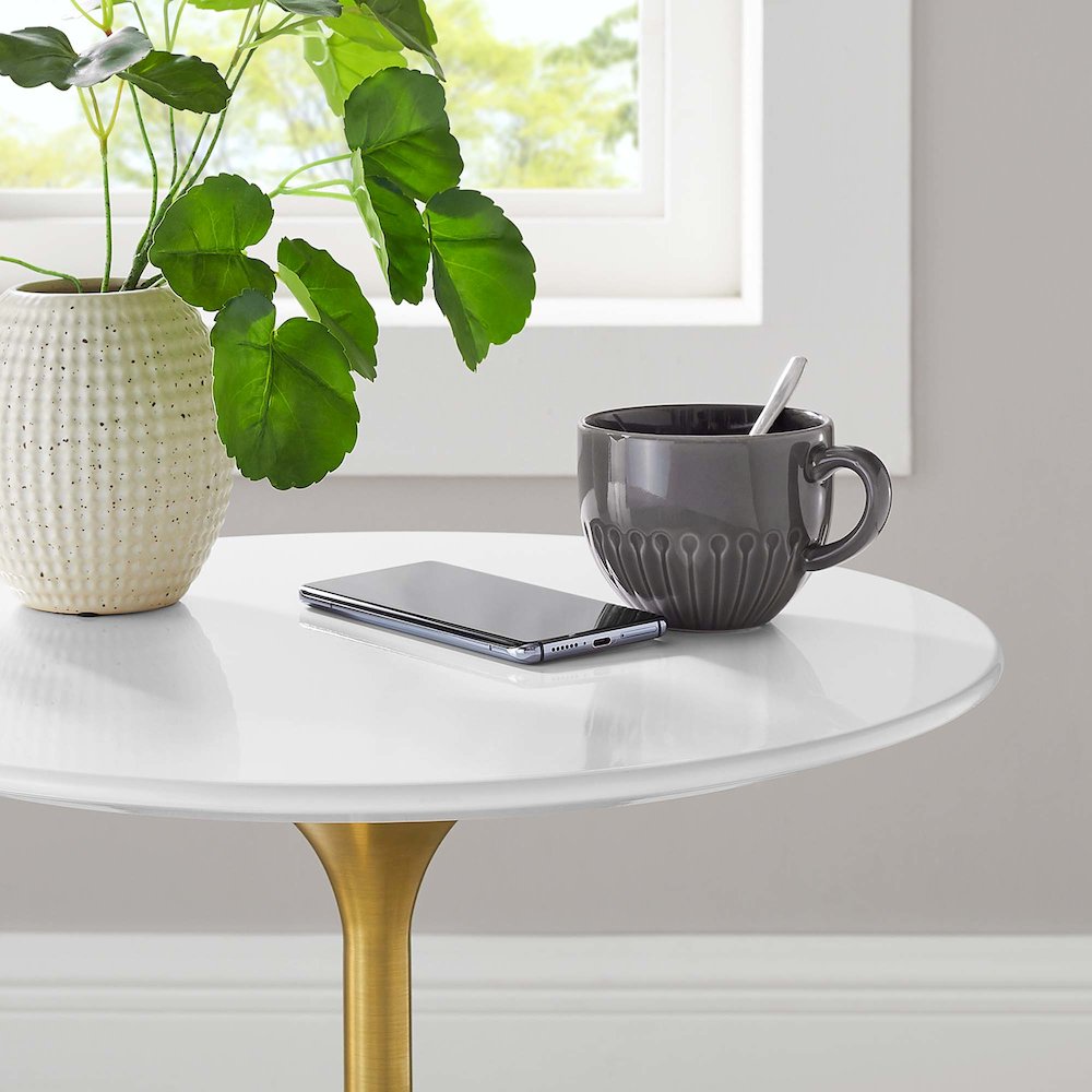Lippa 20" Round Wood Side Table. Picture 7