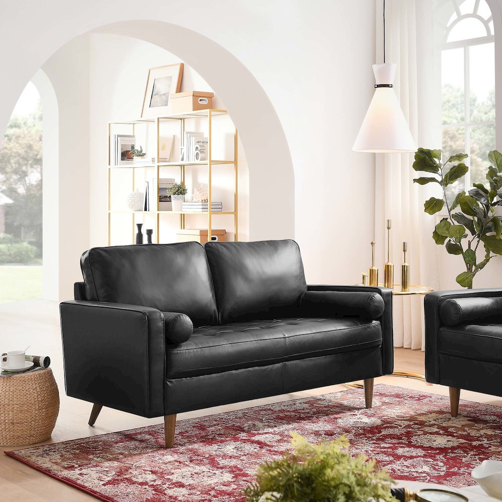 Valour Leather Loveseat. Picture 7