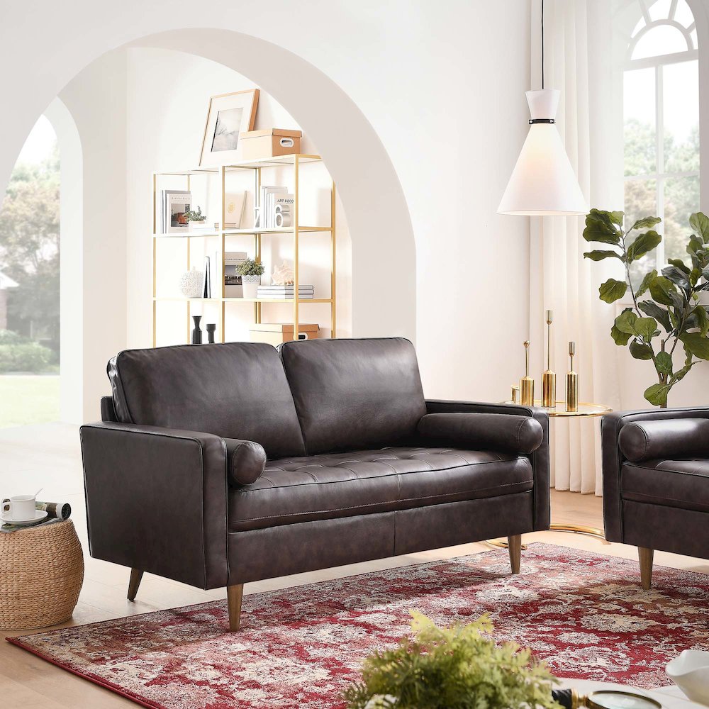 Valour Leather Loveseat. Picture 7