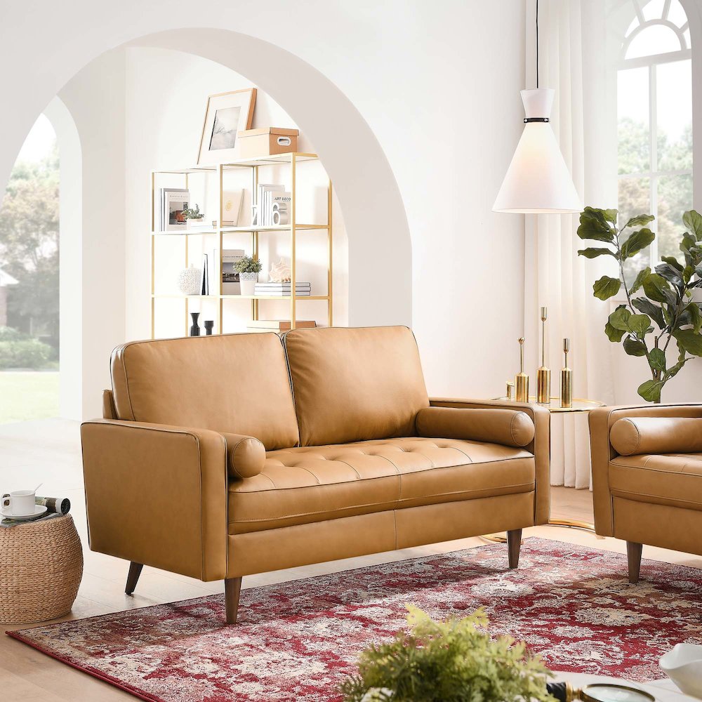 Valour Leather Loveseat. Picture 7
