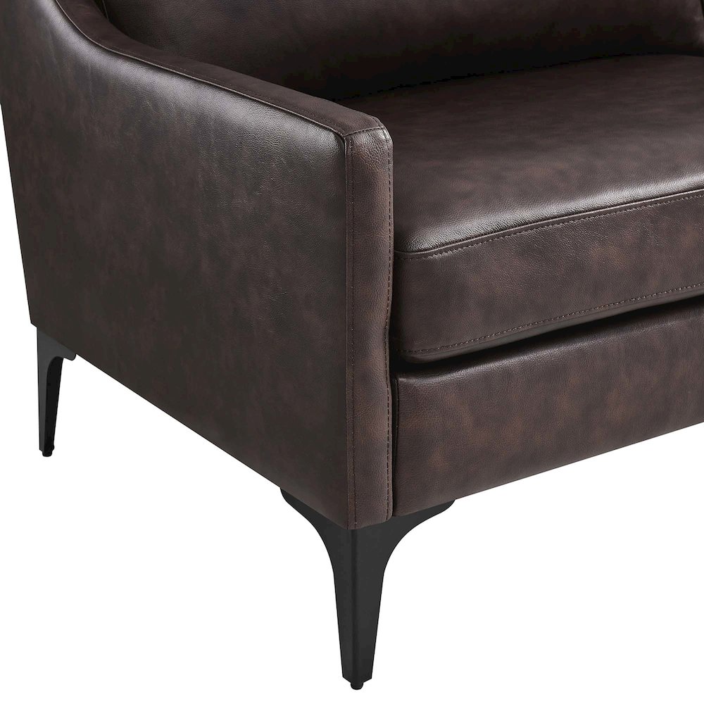 Corland Leather Sofa. Picture 6