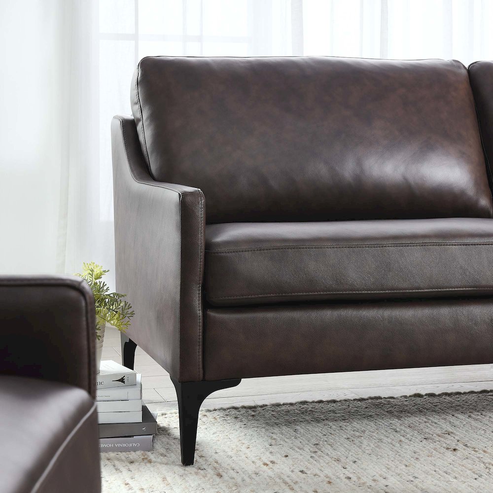 Corland Leather Sofa. Picture 8
