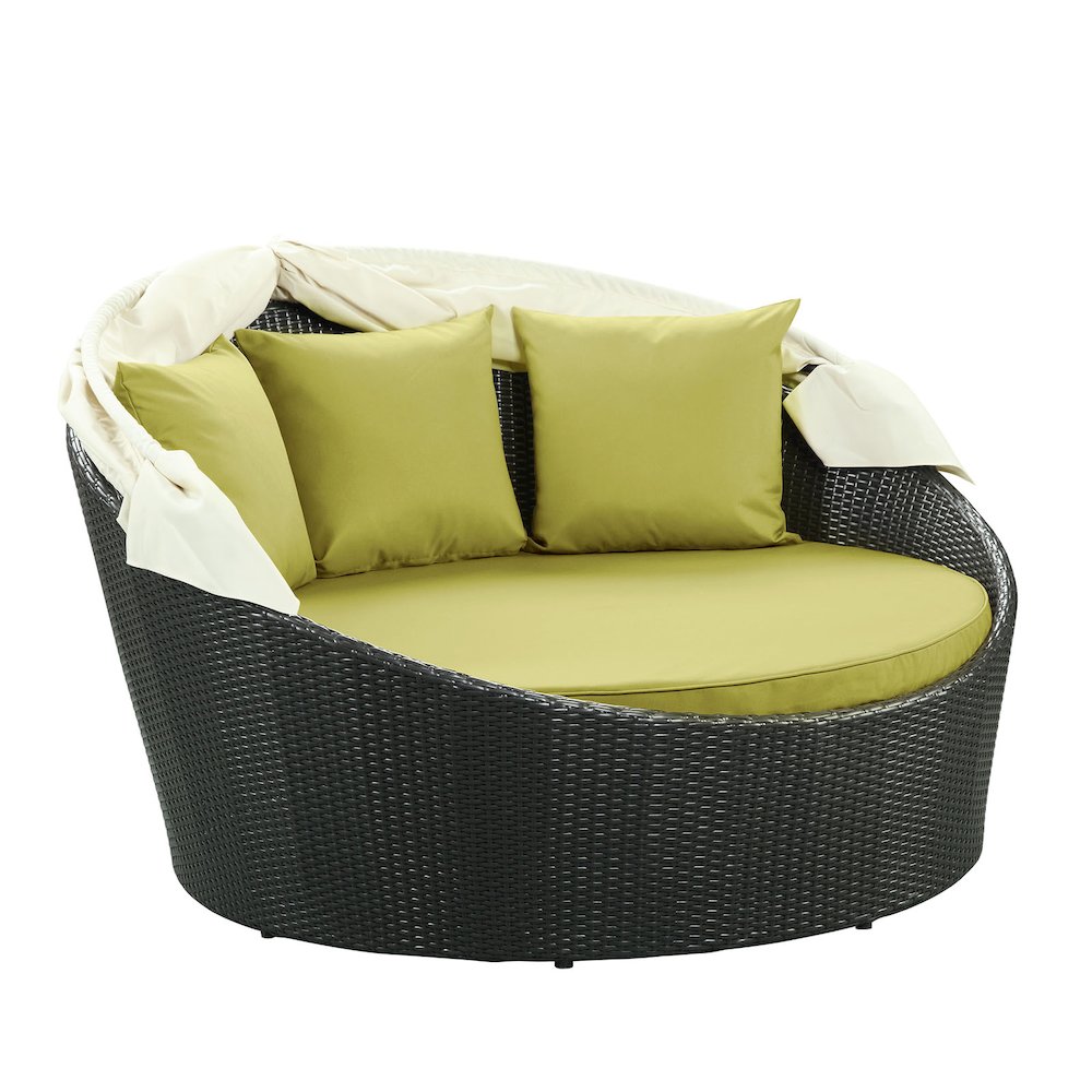 Siesta Canopy Outdoor Patio Daybed. Picture 2