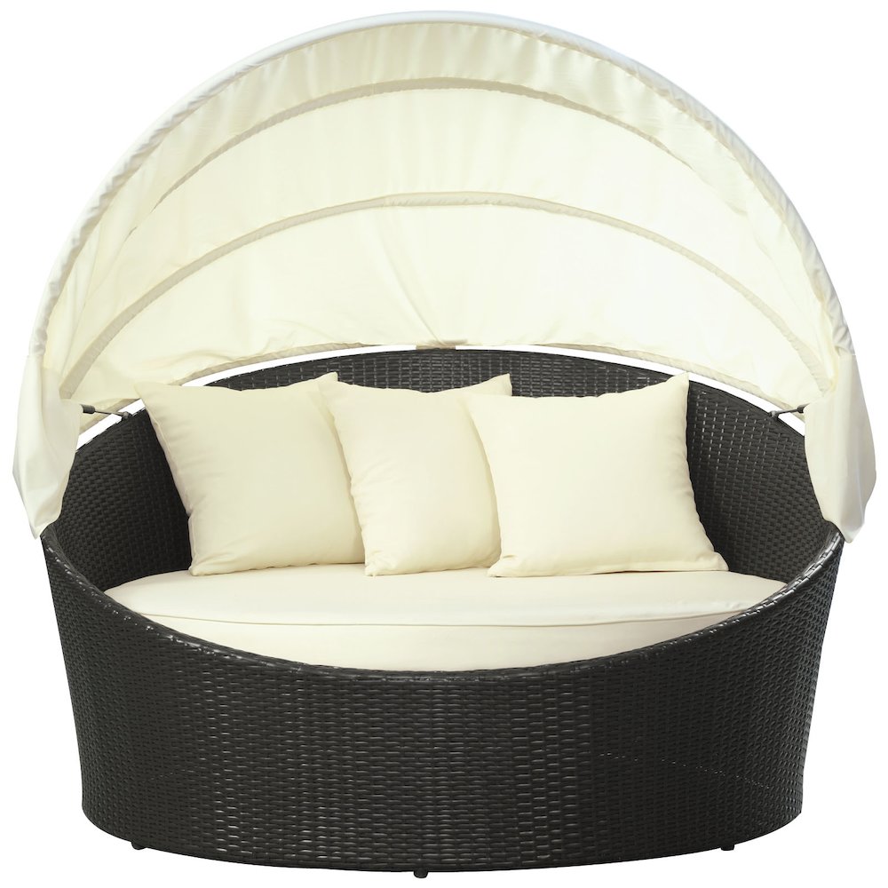 Siesta Canopy Outdoor Patio Daybed. Picture 1
