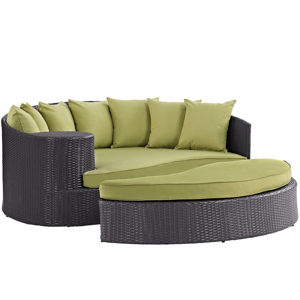 Taiji Outdoor Patio Wicker Daybed. Picture 1