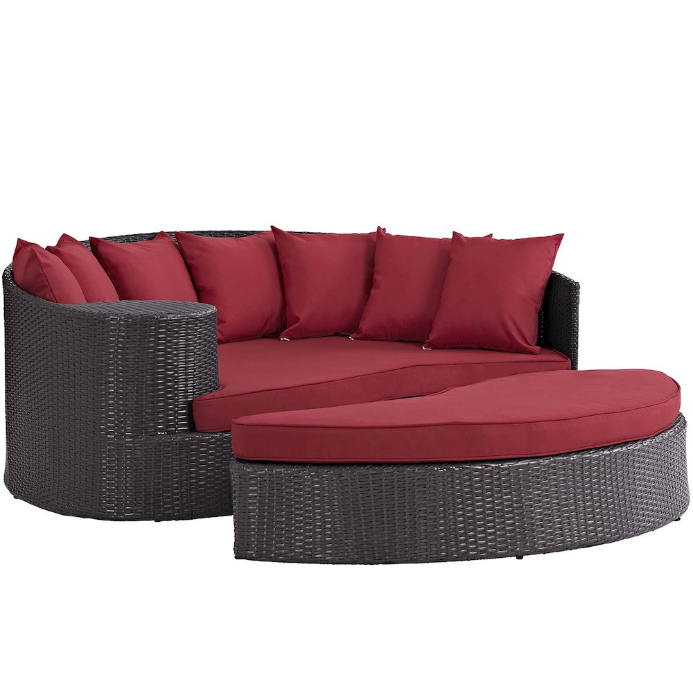 Taiji Outdoor Patio Wicker Daybed. Picture 1