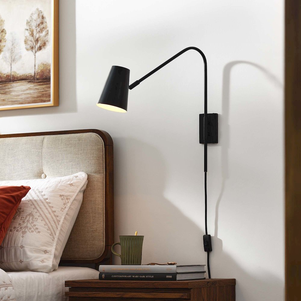 Faye Metal Wall Sconce. Picture 8