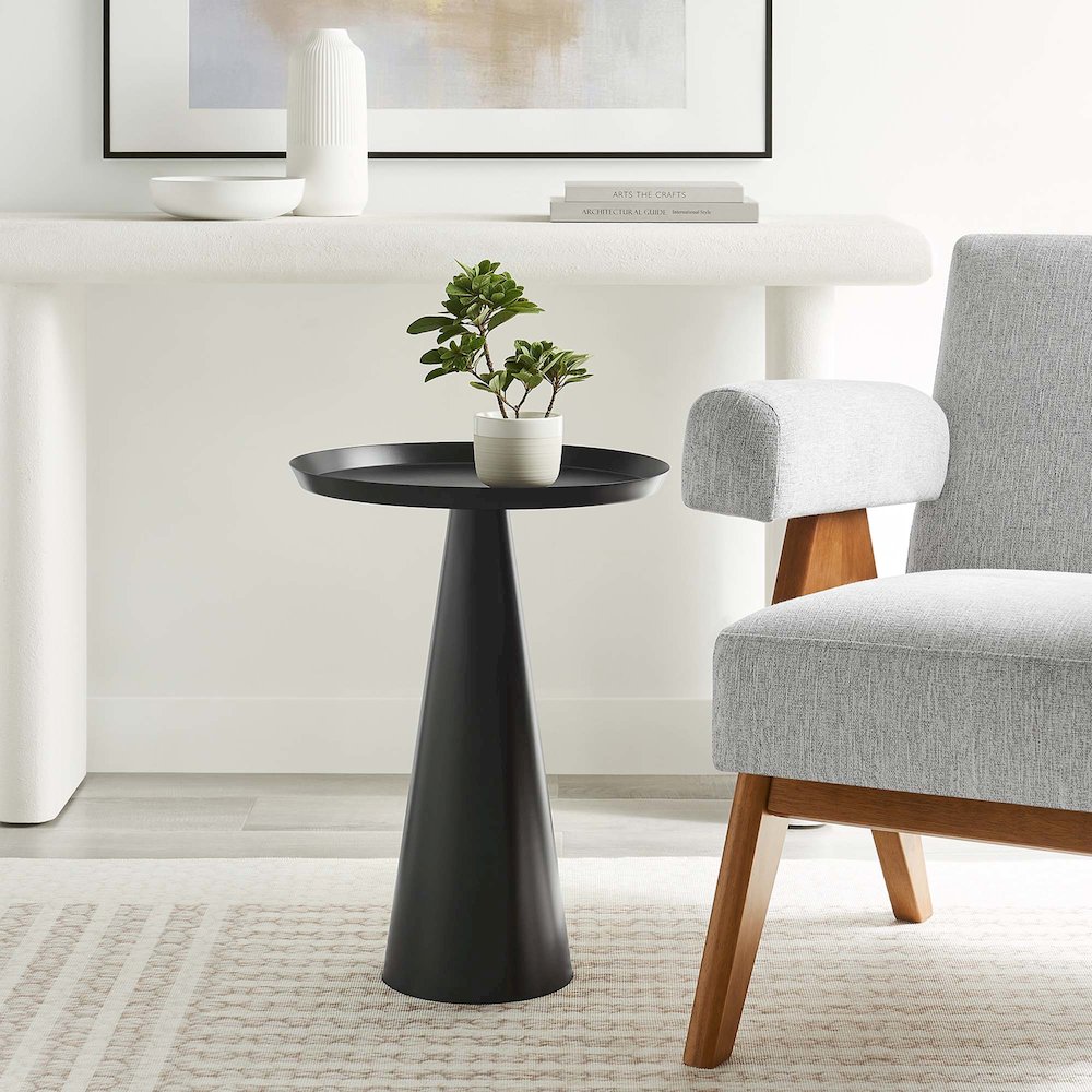Maren Round Side Table. Picture 9