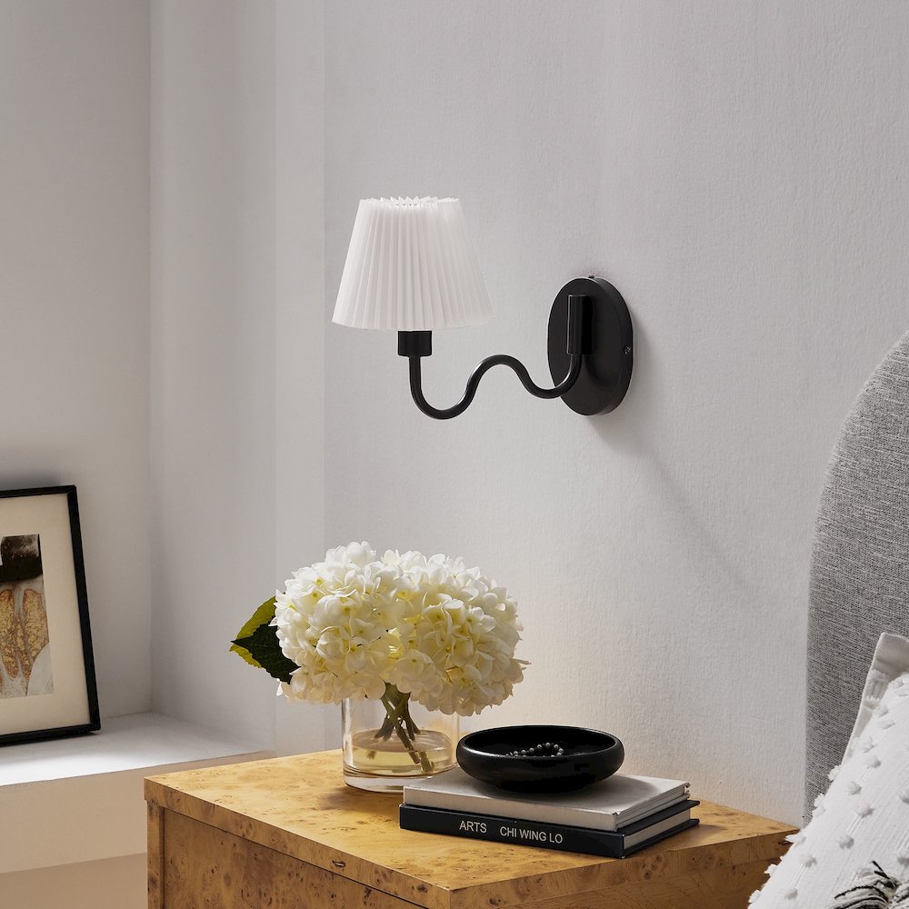 Wave Squiggle Arm Wall Sconce. Picture 12