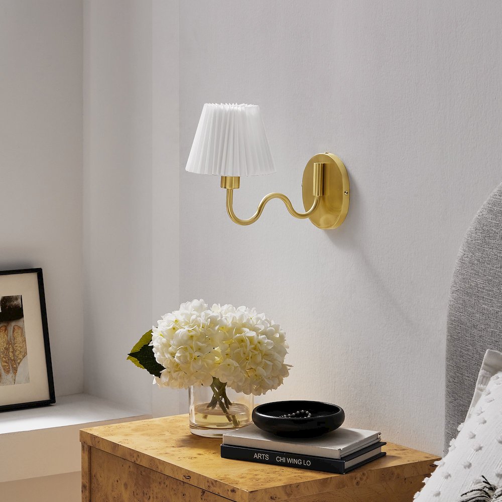 Wave Squiggle Arm Wall Sconce. Picture 11
