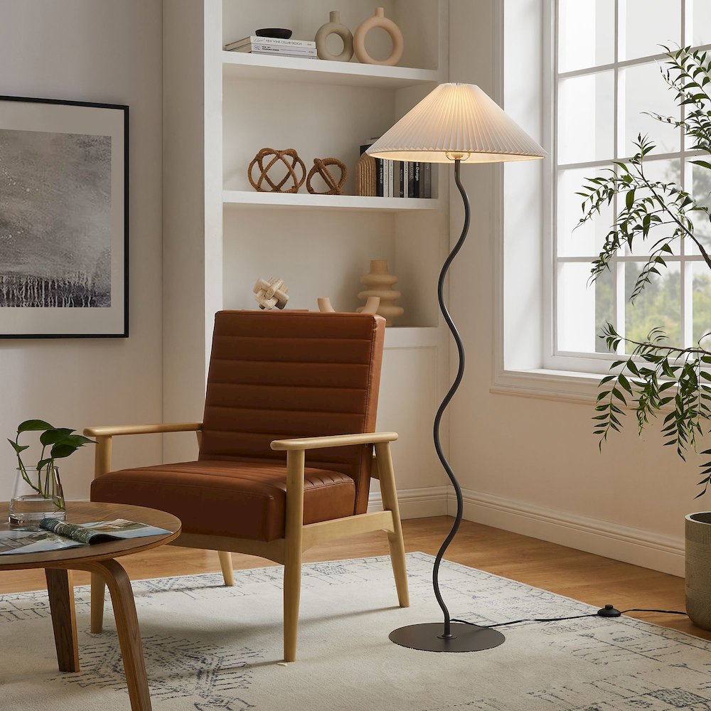 Wave Squiggle Floor Lamp. Picture 9