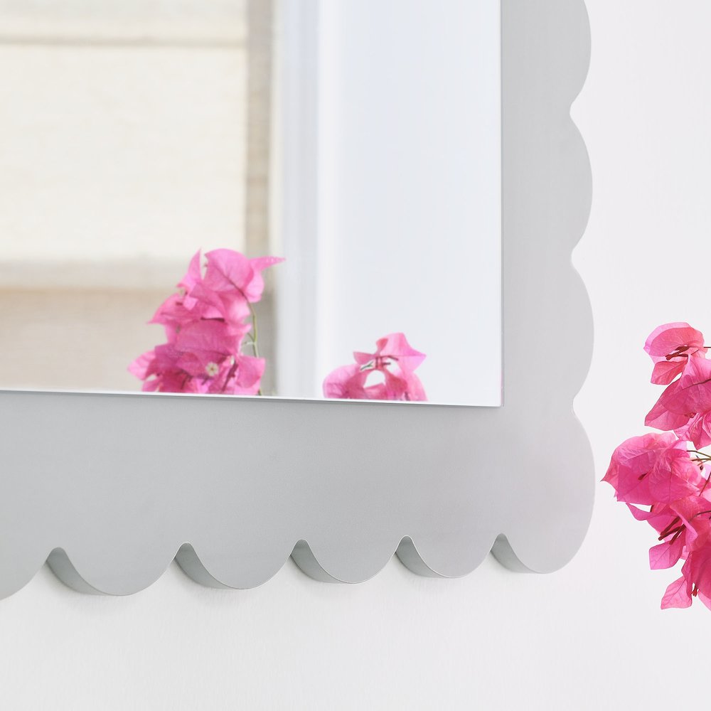 Emmeline Scalloped Rectangle Wall Mirror. Picture 9