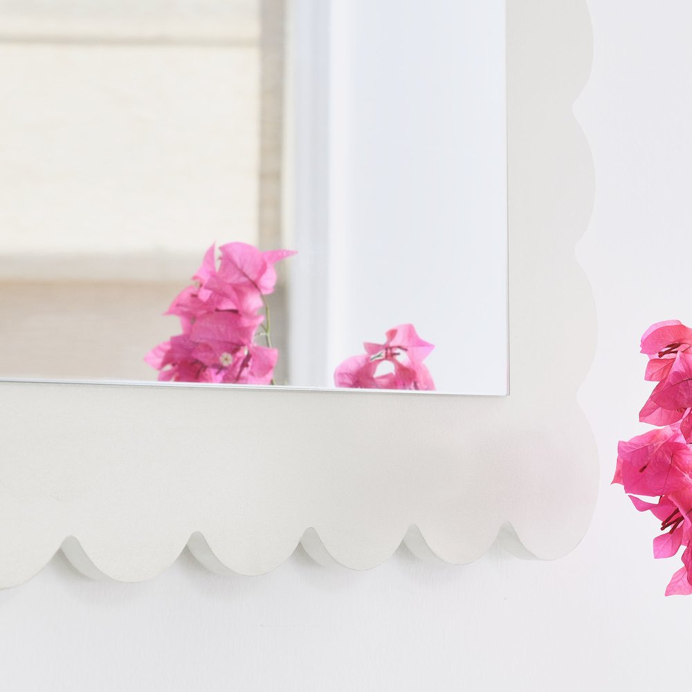 Emmeline Scalloped Rectangle Wall Mirror. Picture 9