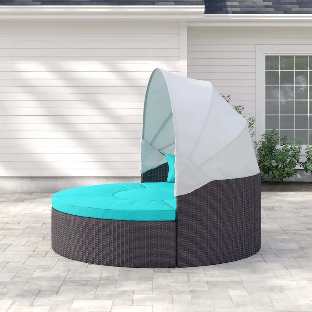 Quest Outdoor Patio Wicker Rattan Canopy Sectional Daybed. Picture 14