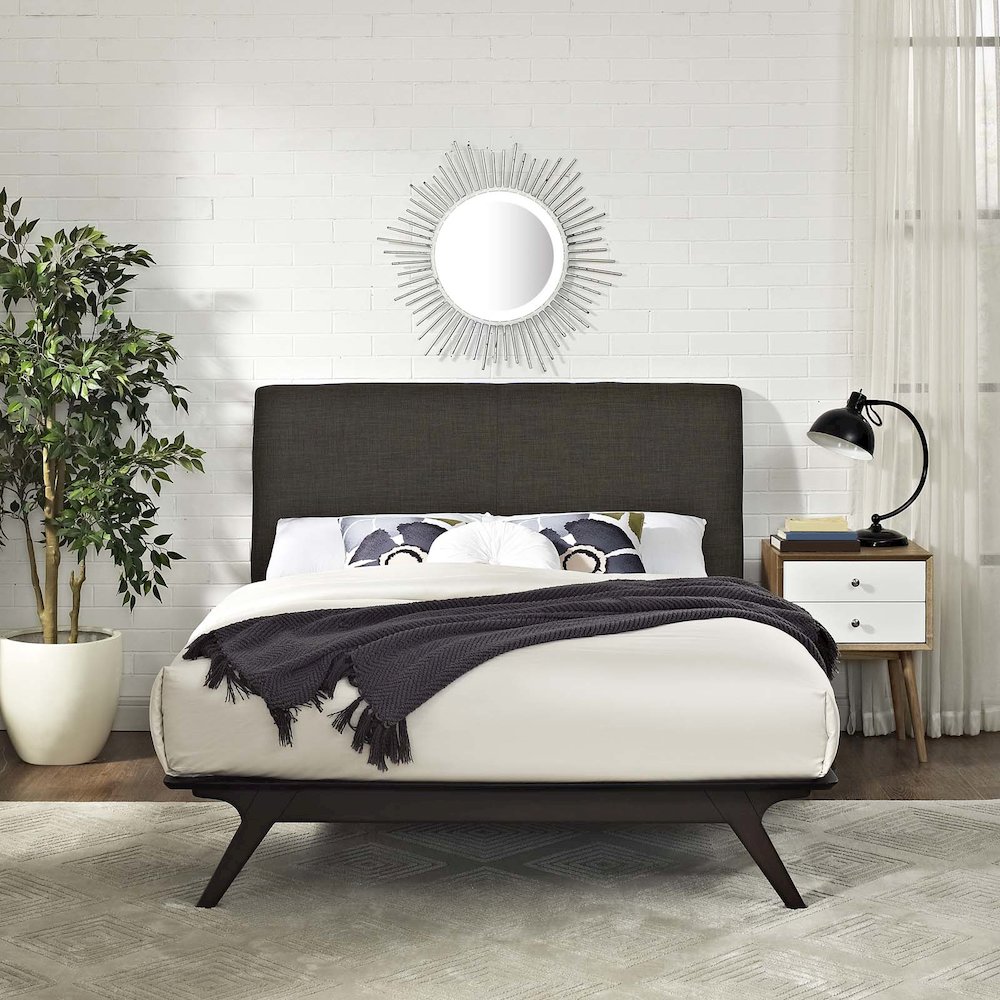Tracy Queen Bed. Picture 6