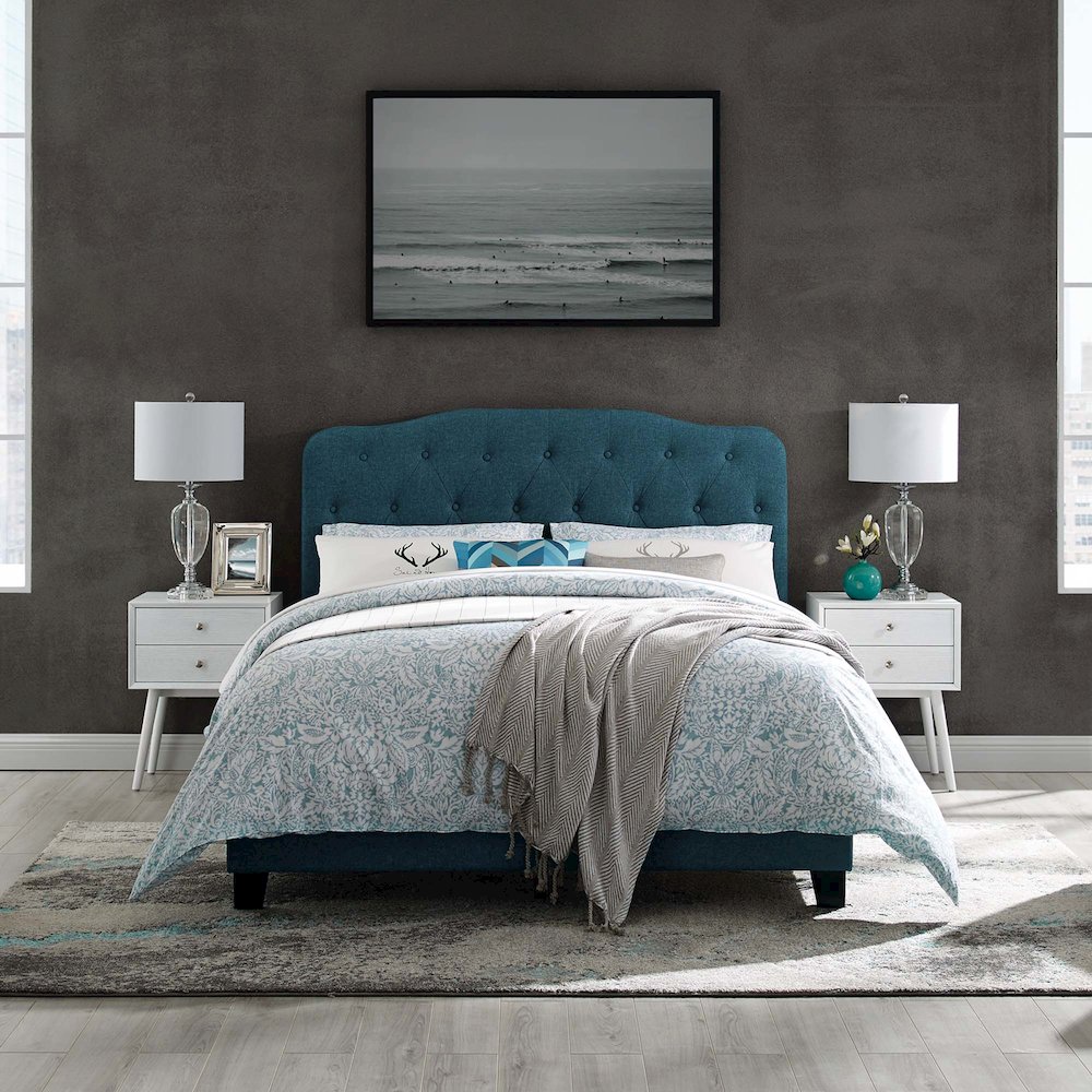 Amelia Upholstered Fabric Queen Bed. Picture 5