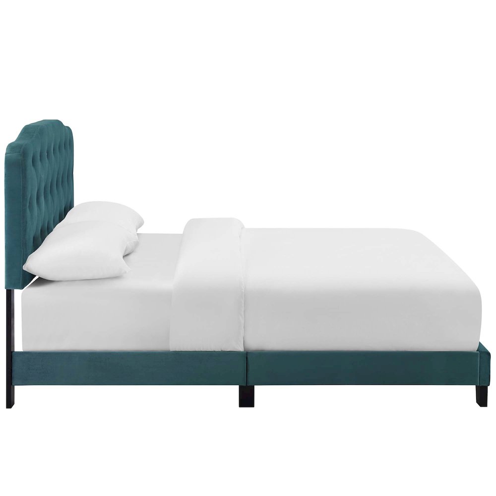 Amelia Performance Velvet Full Bed. Picture 3