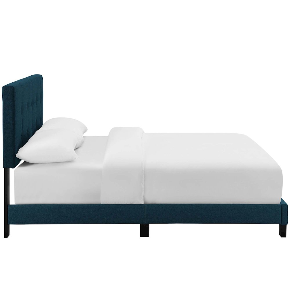 Amira Upholstered Fabric Full Bed. Picture 4