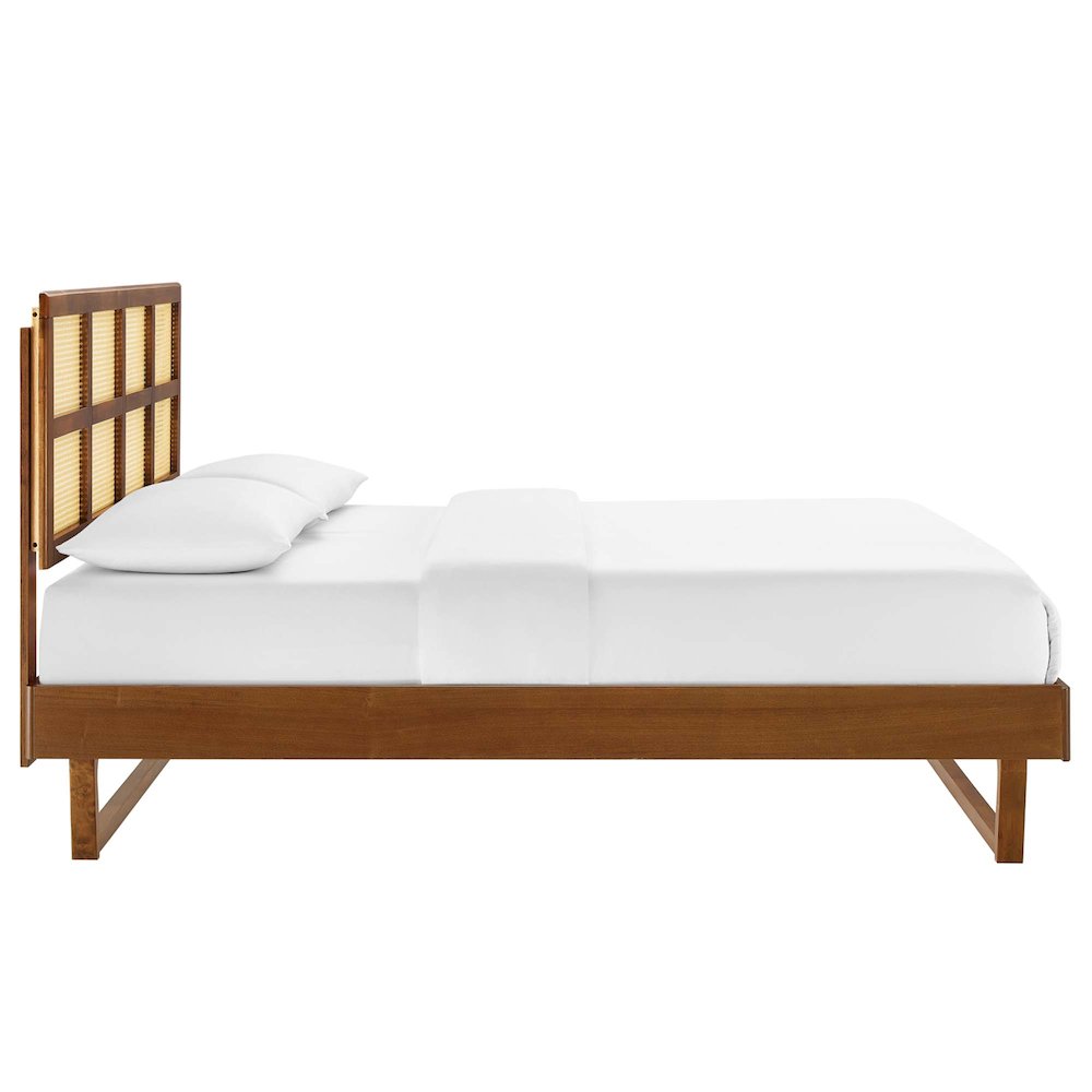 Sidney Cane and Wood Queen Platform Bed With Angular Legs. Picture 4
