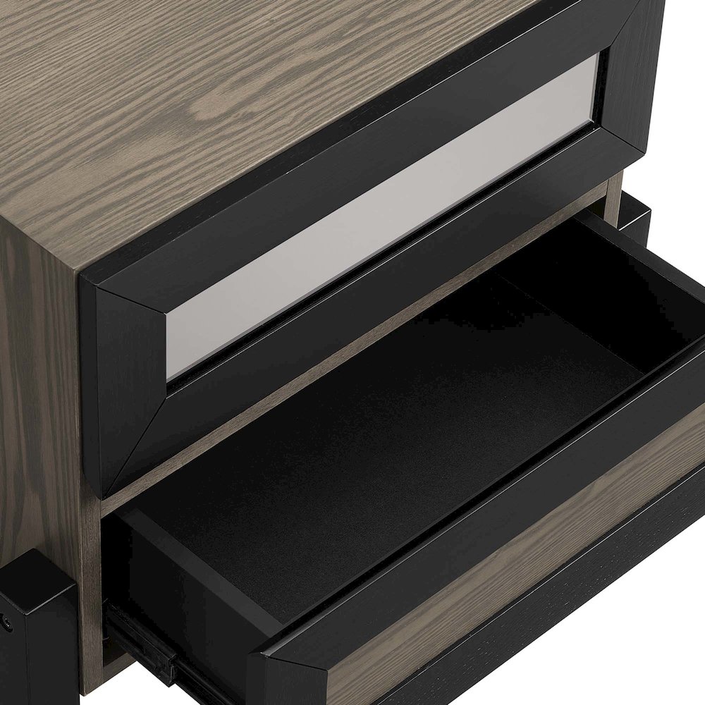 Merritt Nightstand. Picture 2