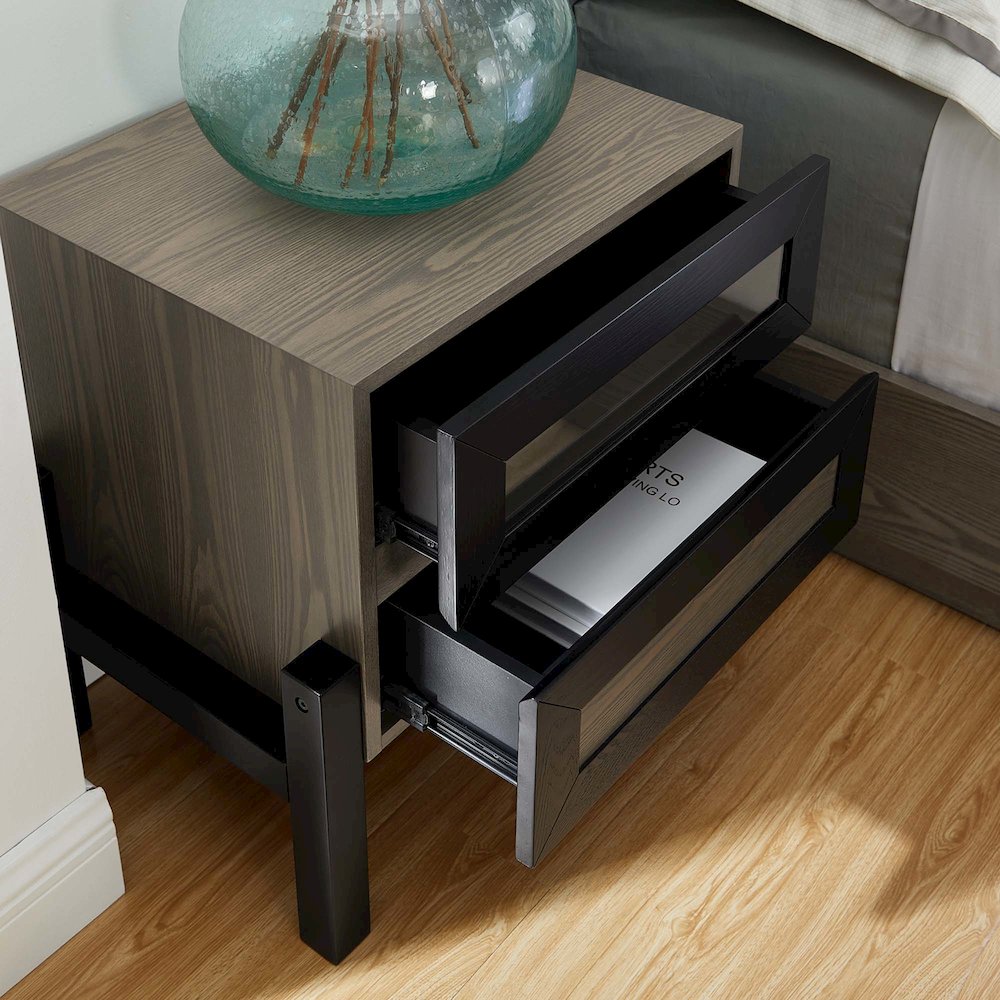 Merritt Nightstand. Picture 5