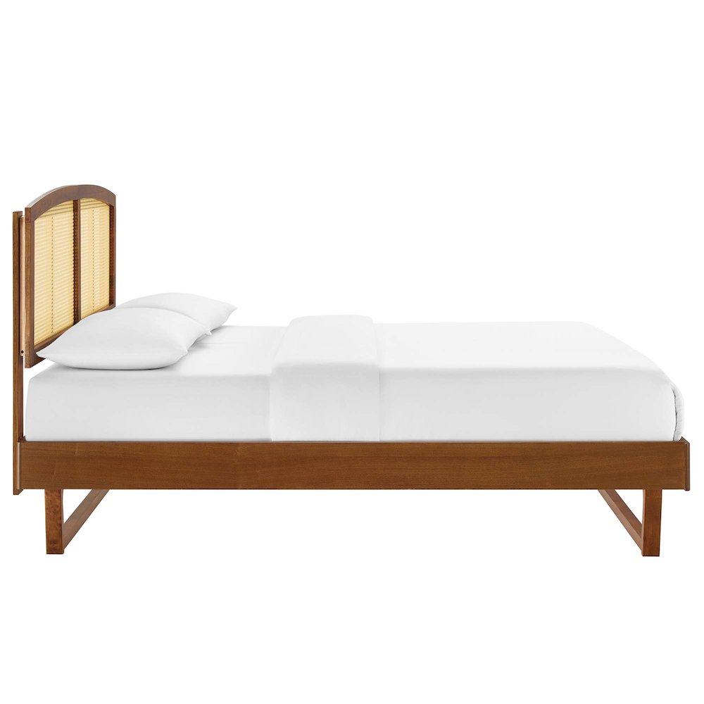 Sierra Cane and Wood Full Platform Bed With Angular Legs. Picture 4