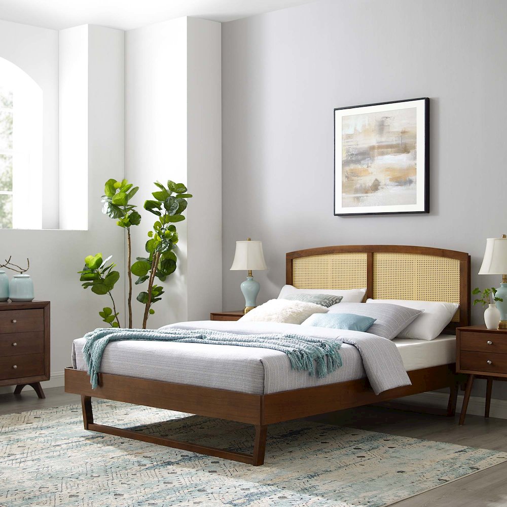 Sierra Cane and Wood Full Platform Bed With Angular Legs. Picture 7