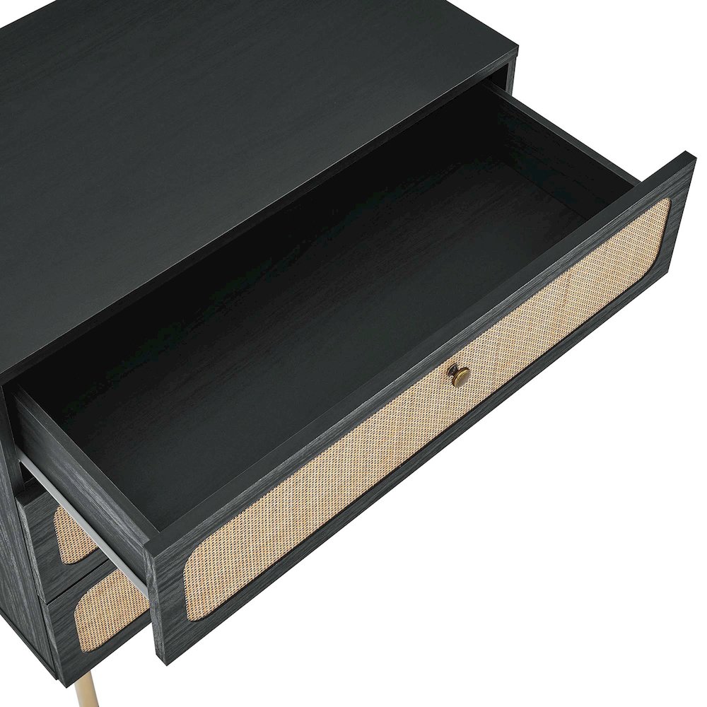 Chaucer 3-Drawer Chest. Picture 6