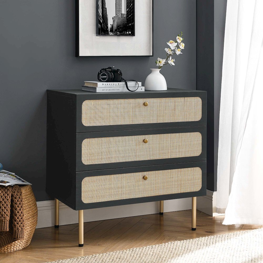 Chaucer 3-Drawer Chest. Picture 7