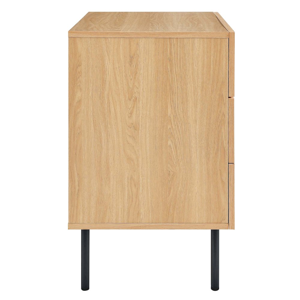 Chaucer 3-Drawer Chest. Picture 3