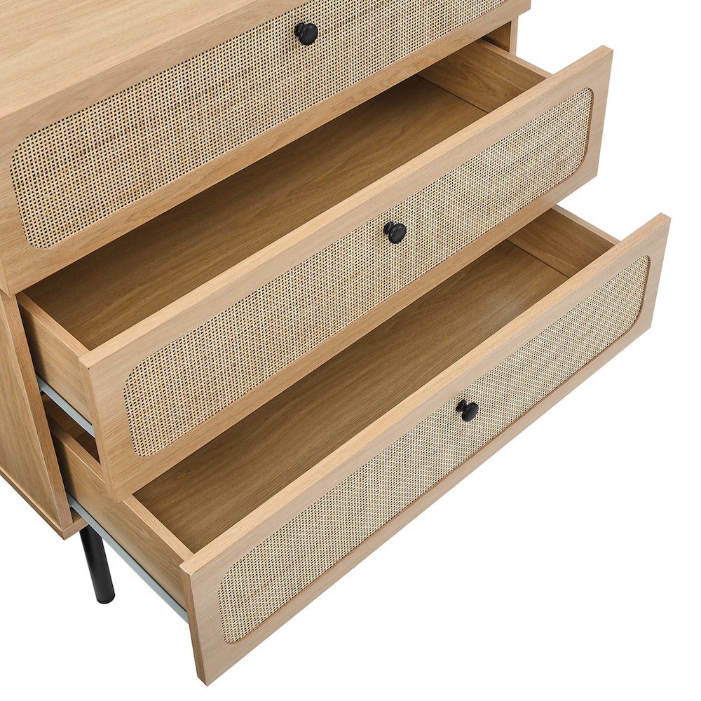 Chaucer 3-Drawer Chest. Picture 5