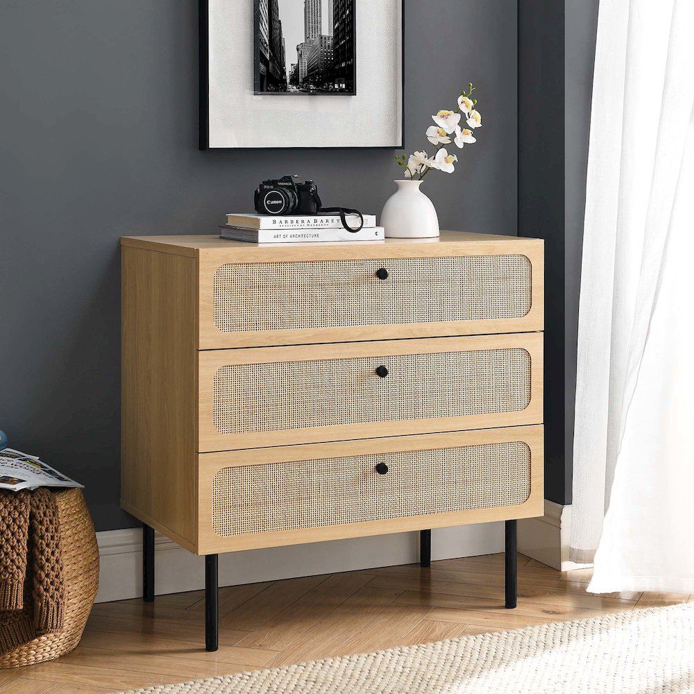Chaucer 3-Drawer Chest. Picture 7