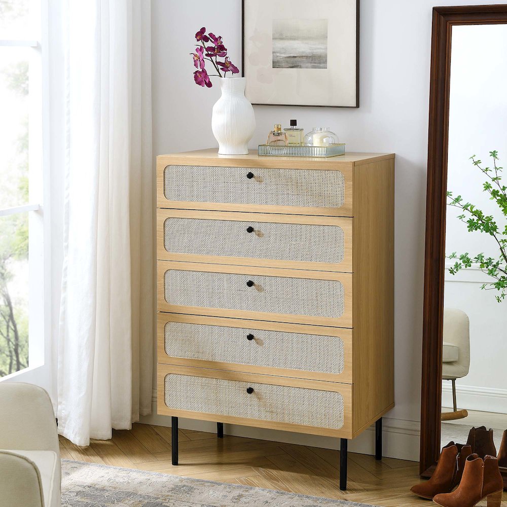 Chaucer 5-Drawer Chest. Picture 7