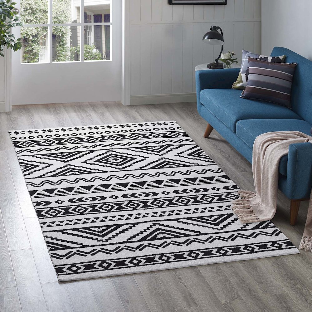 Haku Geometric Moroccan Tribal 5x8 Area Rug. Picture 5